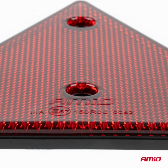 Triunghi roșu de avertizare AMIO-04384