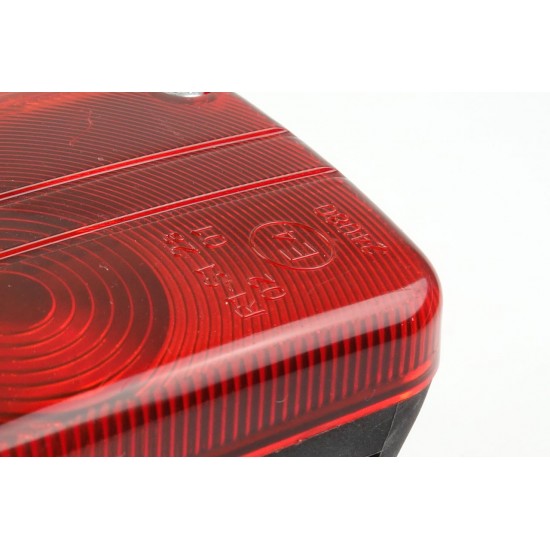 Lampi spate, remorca, montaj magneți