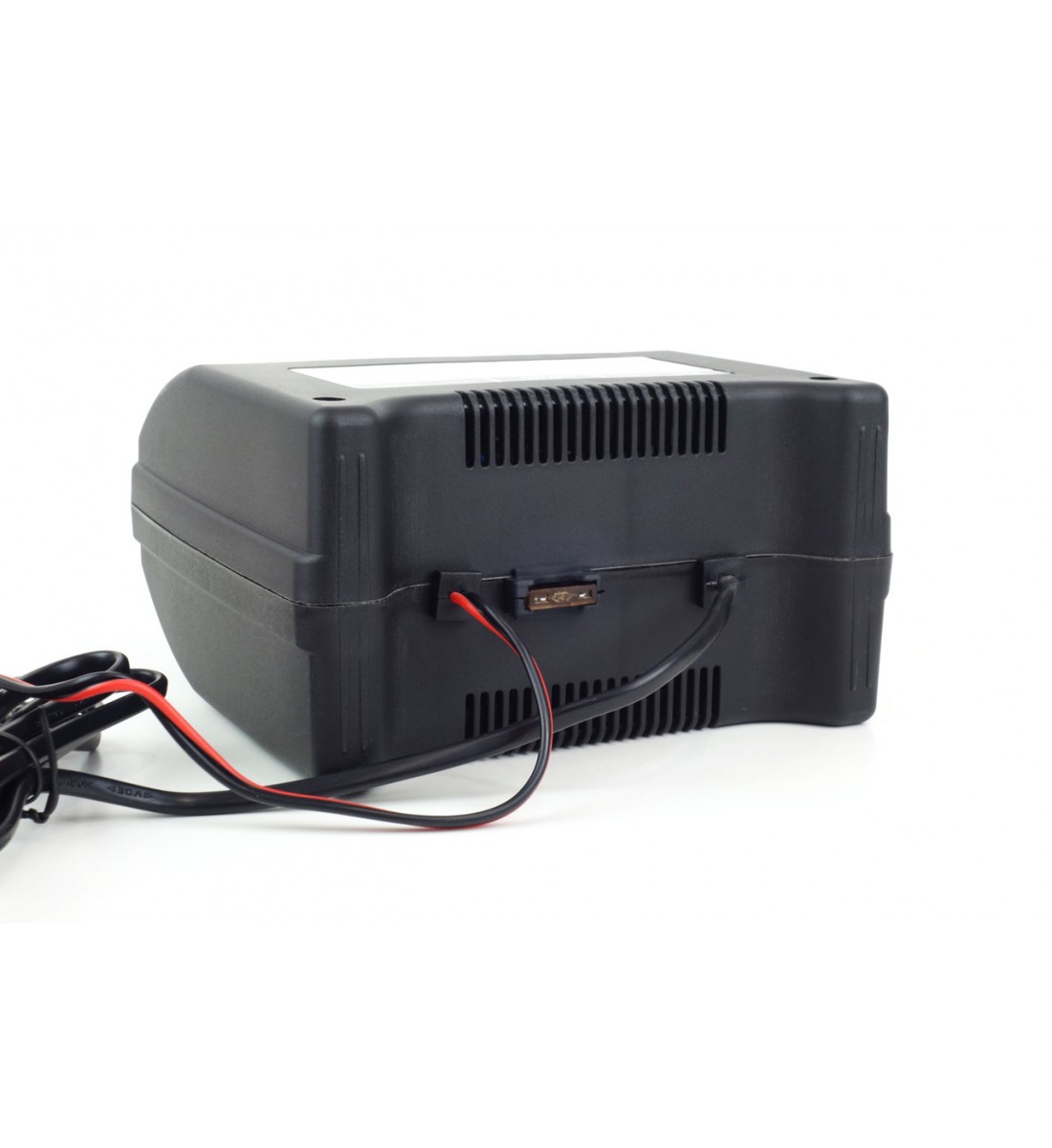 Redresor, încărcător de baterii 6A, 12V AMiO SBC-6A Redresor, încărcător de baterii 6A, 12V AMiO SBC-6A