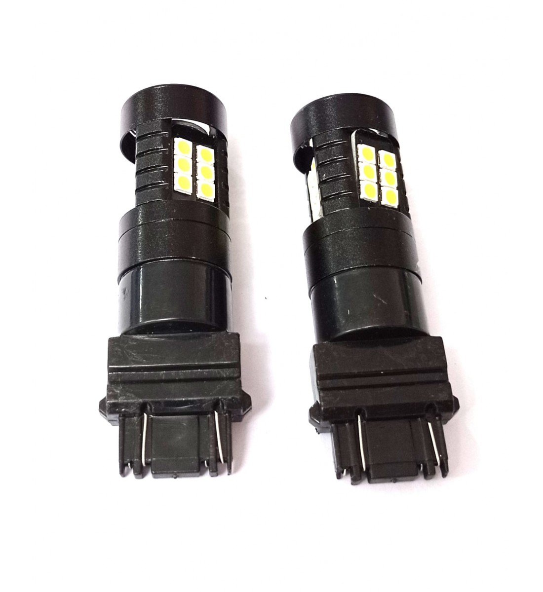 Set 2 becuri auto  3157 -12 Smd 12-24V 