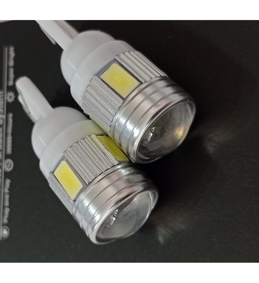 Set 2 becuri auto T10/W5W- 6 smd 